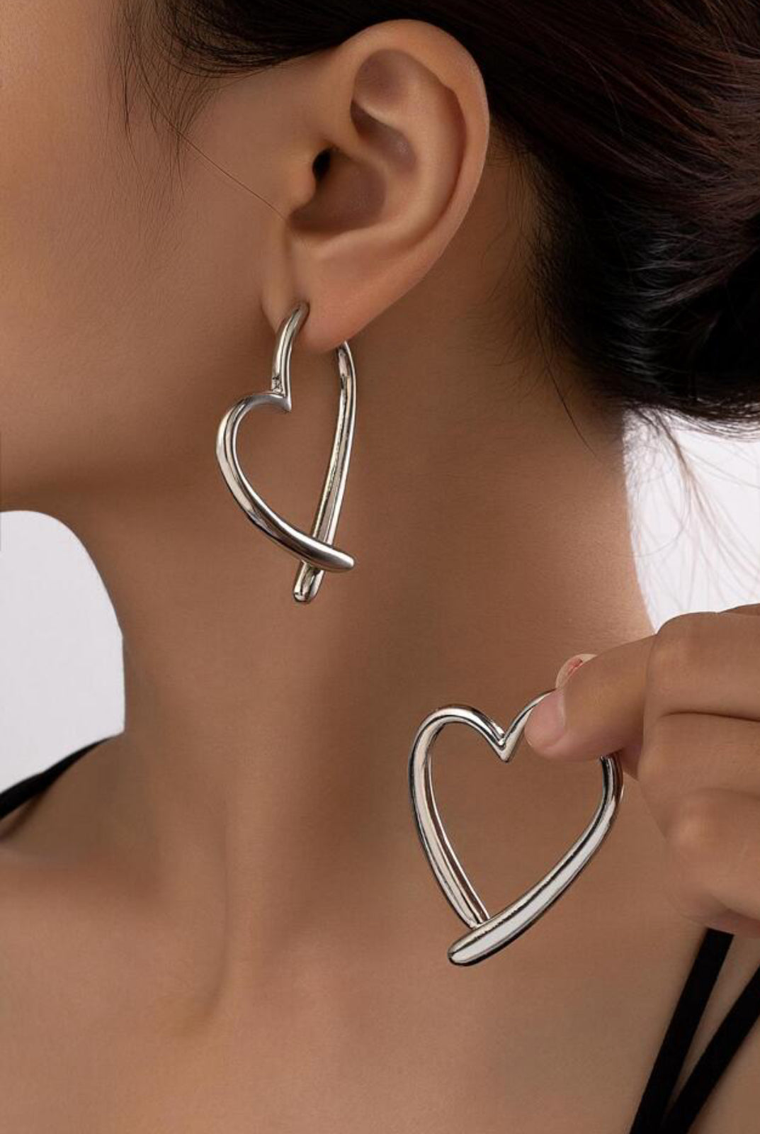 Attach My Heart Earrings ￼