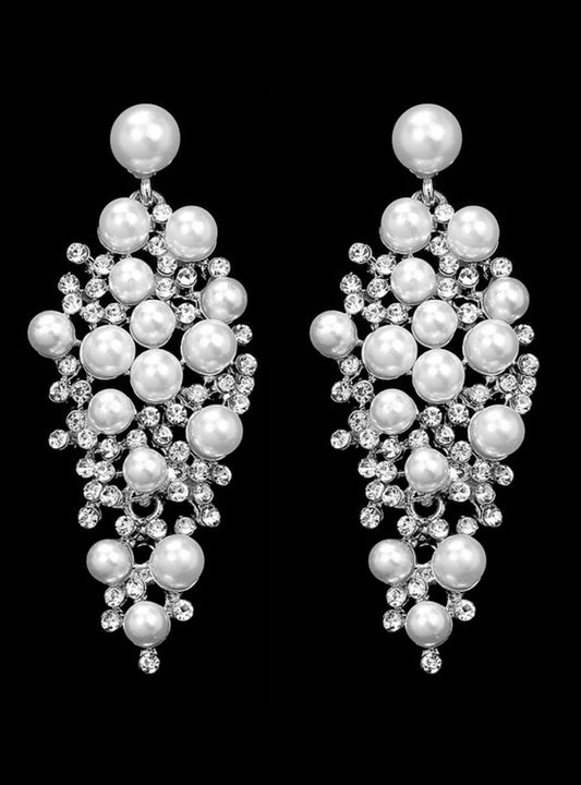 Missy Pearl Earrings ￼