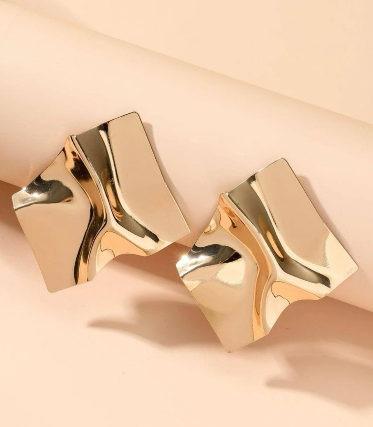 Golden Wave Stud Earring