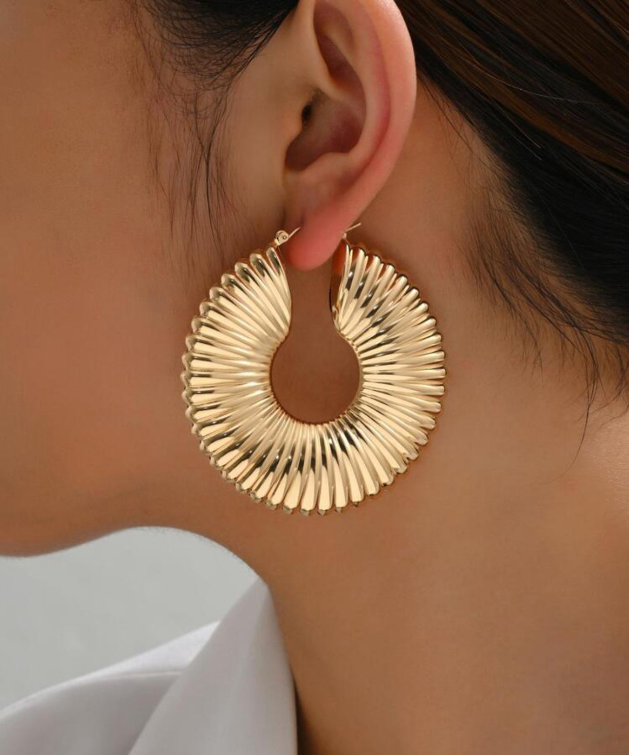 Swirl Hoop Earrings ￼