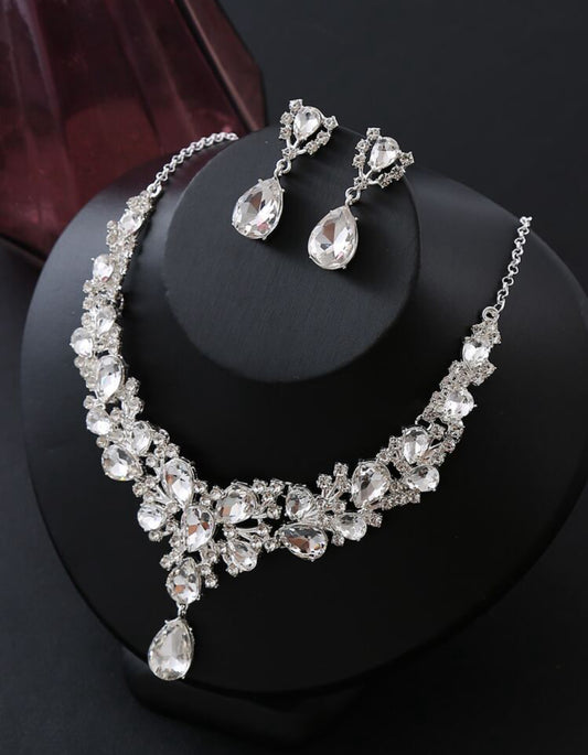 Hilary Necklace Set